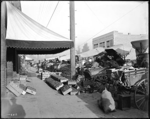 This is what street food looked like in Los Angeles at 3rd and Central in 1910.  If we're lucky and diligent we may be able to bring our city back around to where it was a century ago.